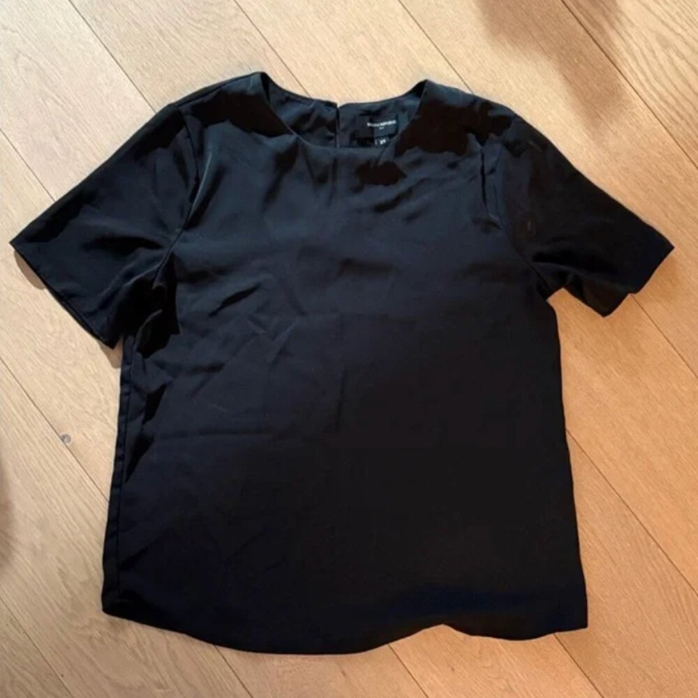Banana Republic Factory short sleeve blouse t-shirt - Picture 8 of 8